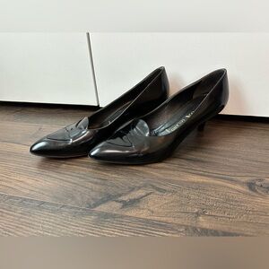 Vintage Prada Kitten Heel Leather Loafers Black (Size 40.5IT)